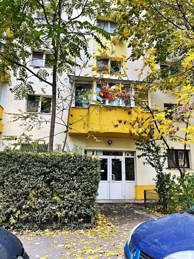 Start 1 Apartment Bucharest